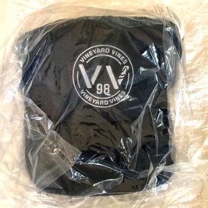 Vineyard vines logo baseball cap. NWT